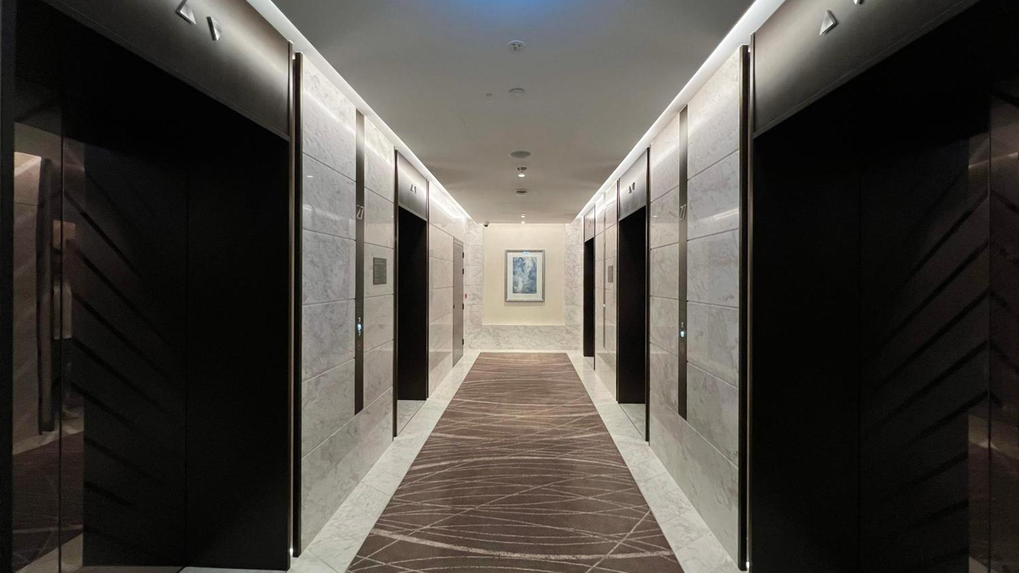 Easemytrip - Exquisite Downtown 2br In Address Skyview Tower 1 * Dubai